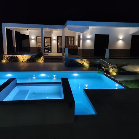 Luxury Villa Anemone With Private Pool Пастіда Екстер'єр фото