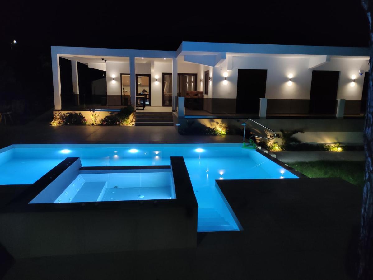 Luxury Villa Anemone With Private Pool Пастіда Екстер'єр фото